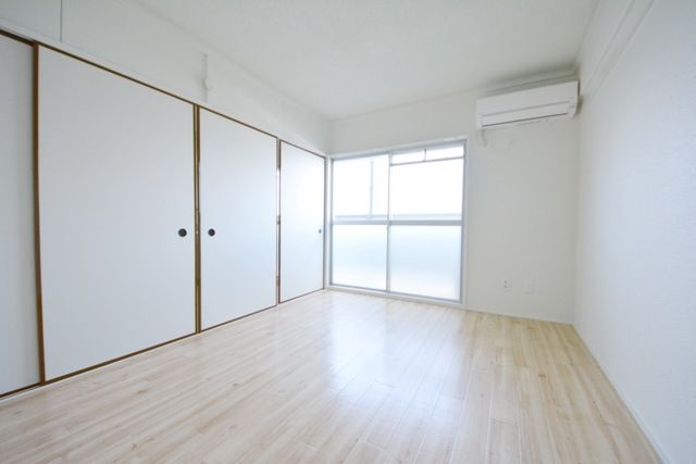 居室・リビング　内装