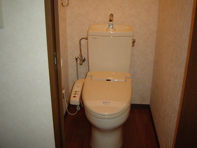 トイレ　シャワー付きトイレ