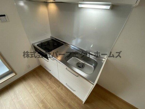 キッチン　コンパクトなキッチンで掃除もラクラク