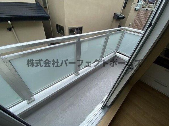 バルコニー　外からの目が気にならないバルコニーで洗濯物が干せます