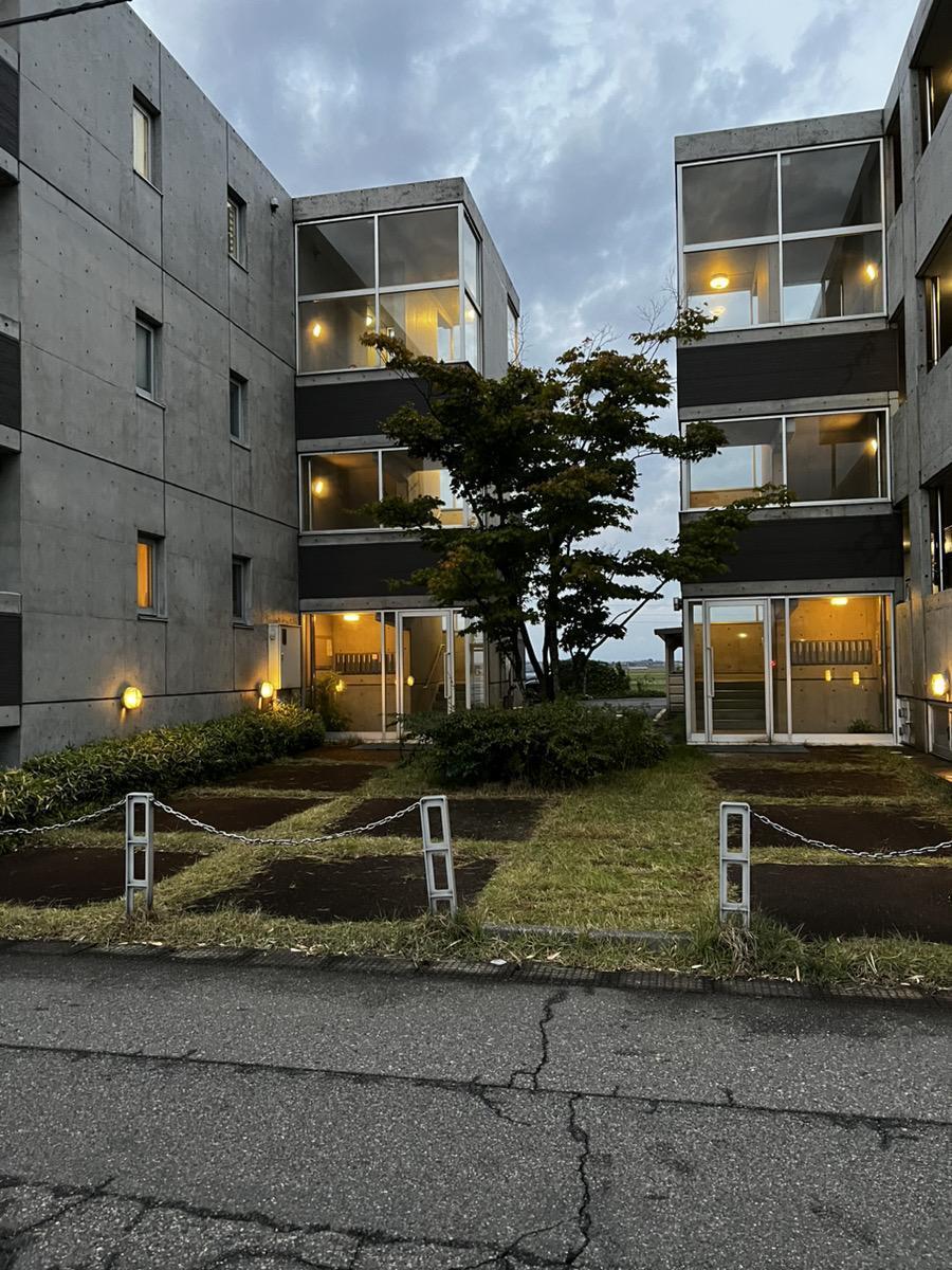 エントランス　外観