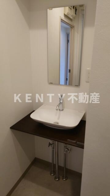 洗面設備　スペースが確保できる洗面所です