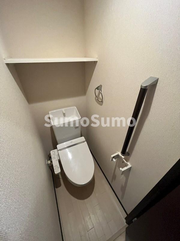 トイレ　落ち着いたトイレです
