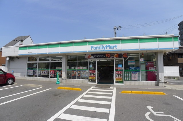 コンビニ　ファミリーマート高松西町店（コンビニ）まで380m