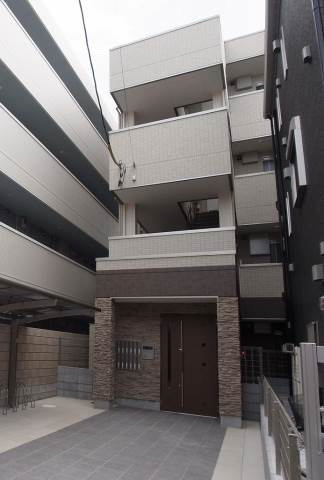 建物外観　総タイル張り