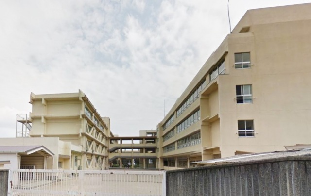 中学校　茨木市立西陵中学校（中学校）まで1800m
