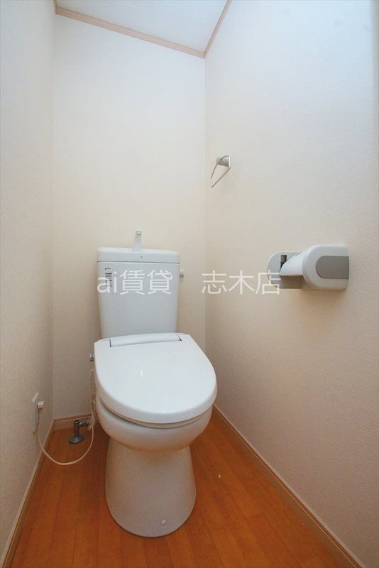 トイレ　※別号室写真