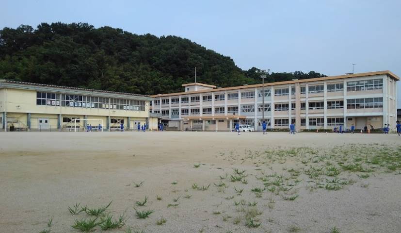 小学校　面影小学校（小学校）まで605m