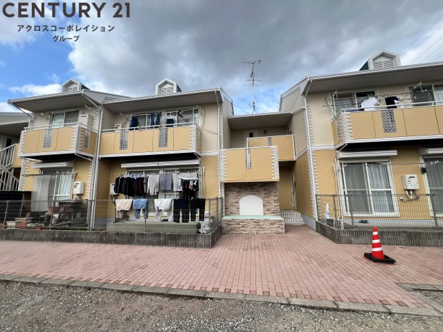 建物外観　敷地内に駐車場あります！