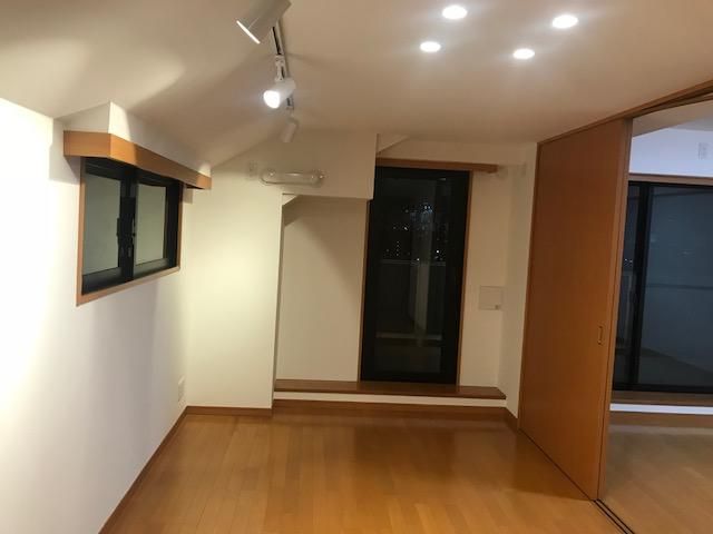玄関　■LDK■洋室