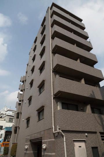 建物外観　都市ガス　宅配ＢＯＸ　２面採光　分譲タイプ　角部屋
