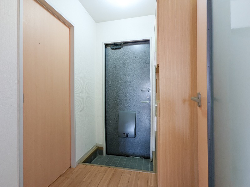 玄関　図面と現状に相違がある場合には現状を優先
