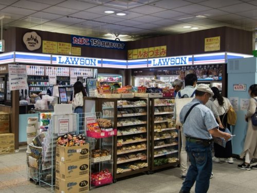 コンビニ　ローソン メトロス後楽園店（コンビニ）まで714m