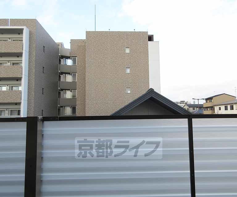 眺望　室内からは住宅街が眺望できます。