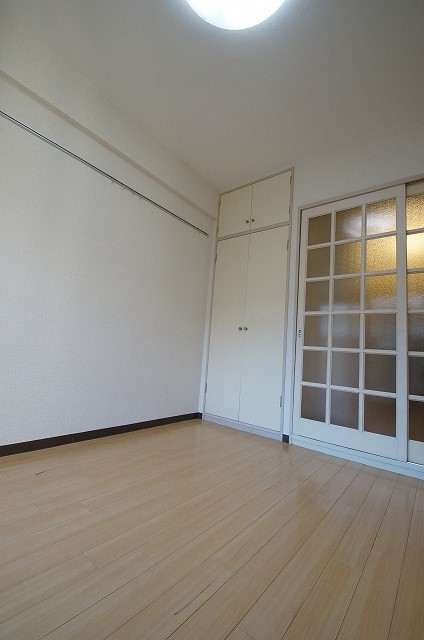 その他部屋・スペース　約6帖の洋室になります