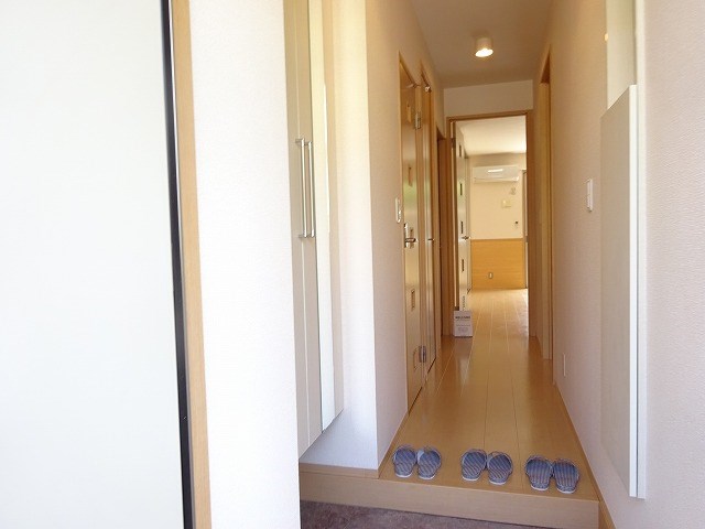 玄関　※同物件他部屋写真です※