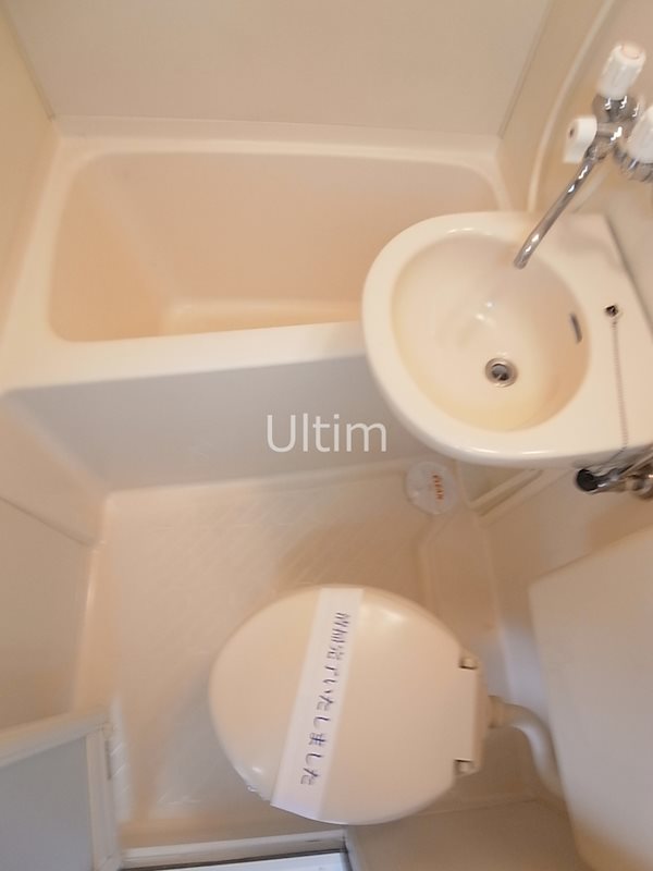 トイレ　別部屋のお写真です。ご参考までに！