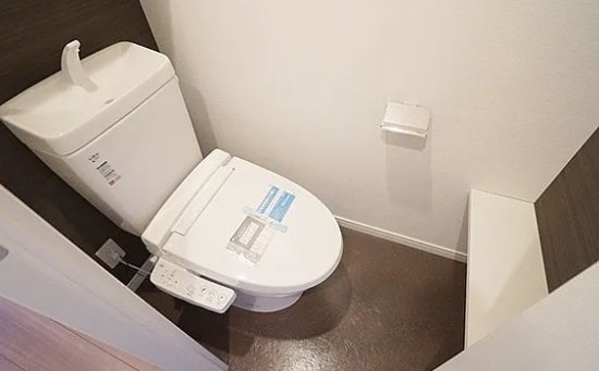 トイレ　別号室参考写真