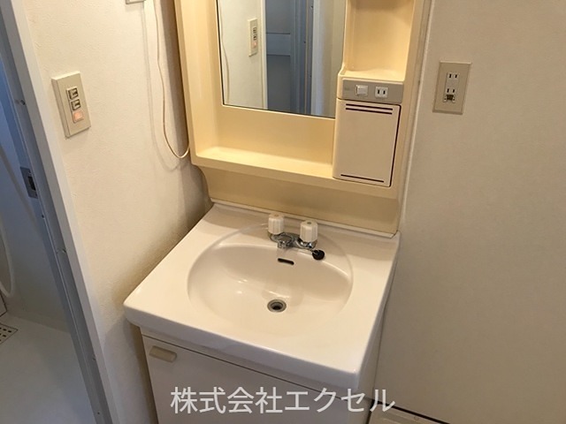 洗面設備　独立洗面台です。