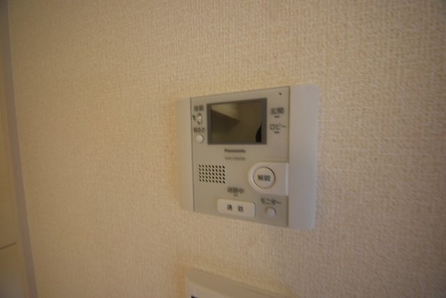 セキュリティ　モニター付きインターホン