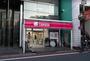 コンビニ　ナチュラルローソン港日赤通り店（コンビニ）まで215m