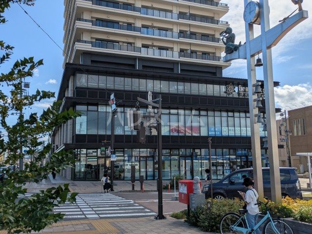 コンビニ　ローソン ひばり草薙駅南口店（コンビニ）まで988m