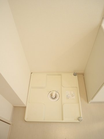 その他設備　室内洗濯機置場です