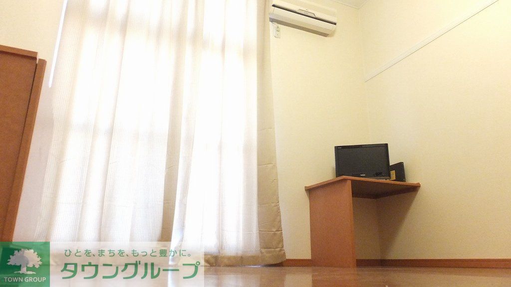 居室・リビング　1Ｆの床面は、フローリングです。