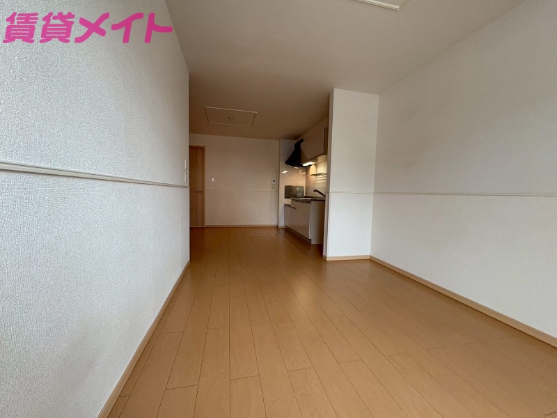 居室・リビング　同型参考写真