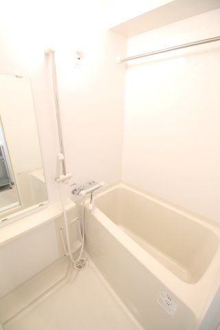 バス・シャワールーム　（別タイプ参考写真）サンテミリオン田端　北区田端1