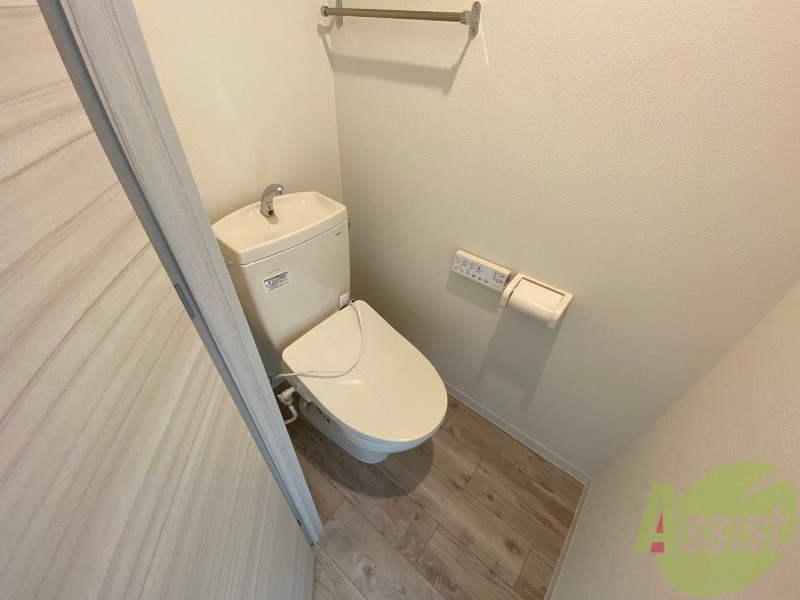 トイレ　トイレです。ウォシュレット付を探している方、おすすめです。