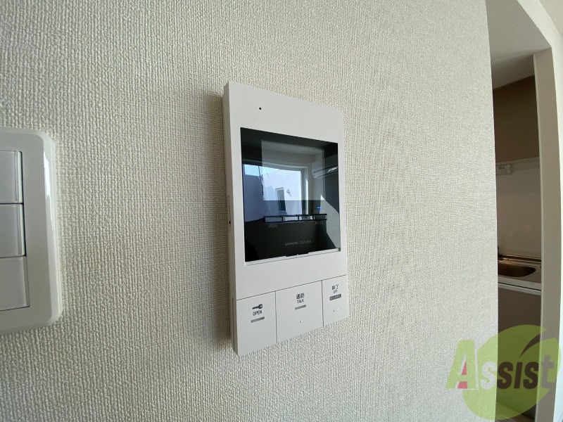 セキュリティ　ＴＶモニター付インターホンです。来客者の顔が見えるので安心！