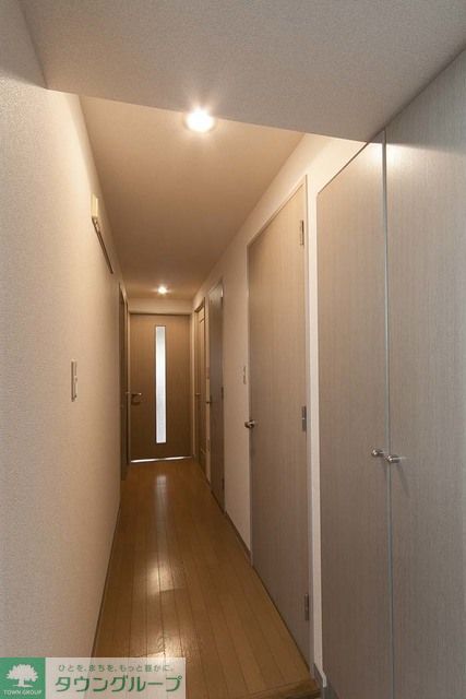 玄関　※写真は同タイプ住戸です。