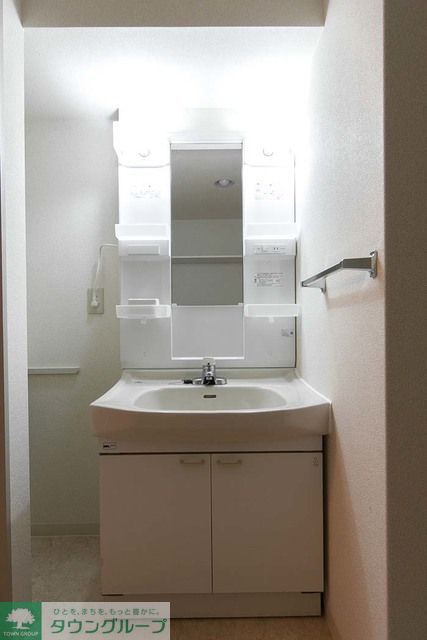 洗面設備　※写真は同タイプ住戸です。
