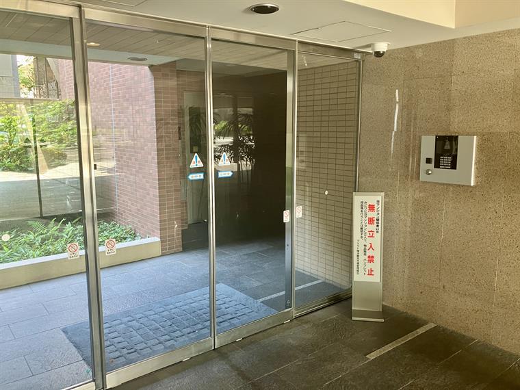 セキュリティ　女性の方でも安心のモニター付きインターホン♪