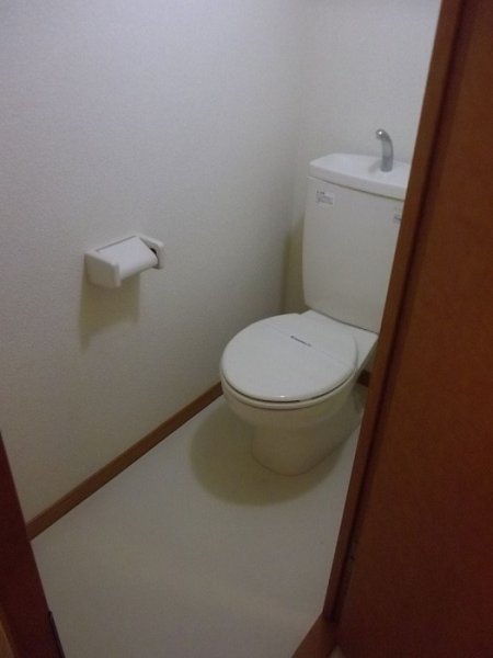 トイレ　清潔感のあるトイレです。