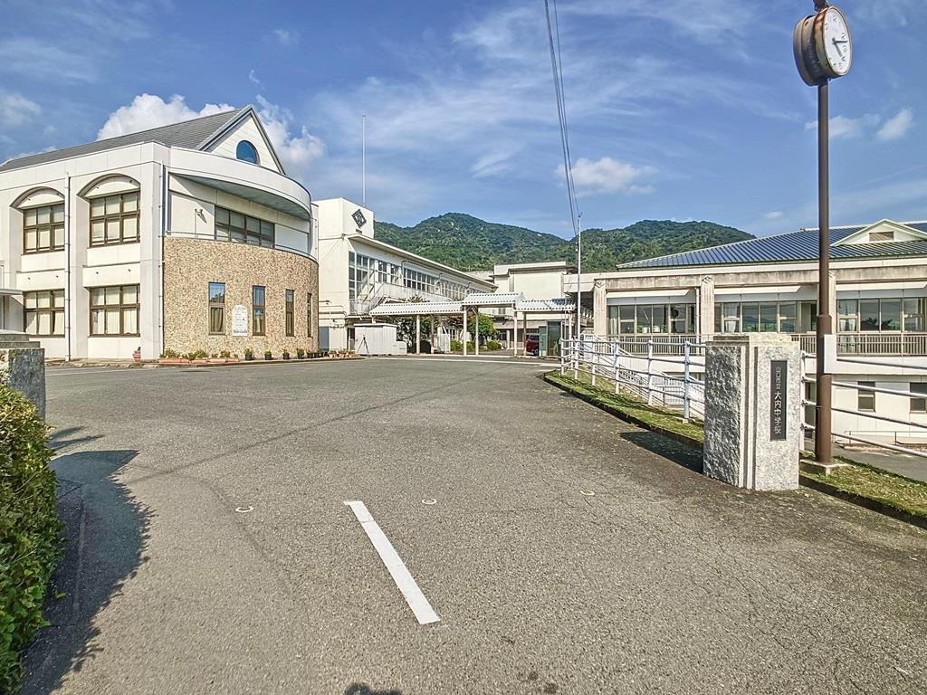 中学校　山口市立大内中学校（中学校）まで1922m