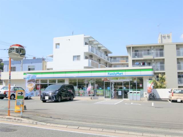 コンビニ　ファミリーマート 福岡寺塚店（コンビニ）まで212m