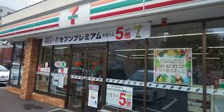 コンビニ　セブンイレブン札幌北17条店（コンビニ）まで143m