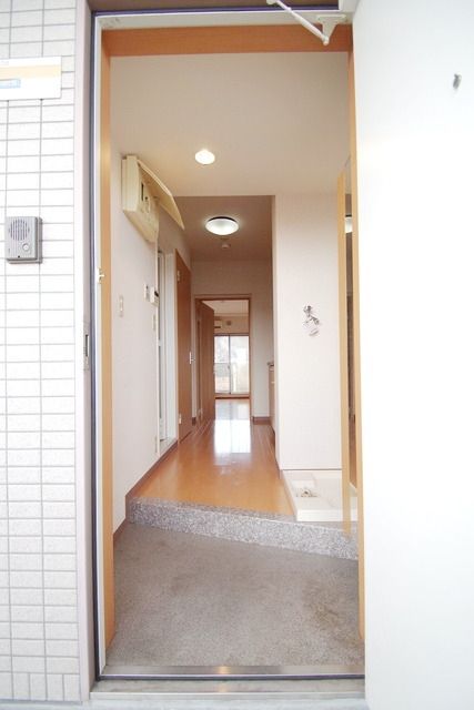 玄関　★お問い合わせはタウンハウジングまで★