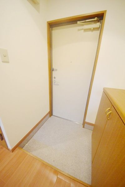 玄関　★お問い合わせはタウンハウジングまで★