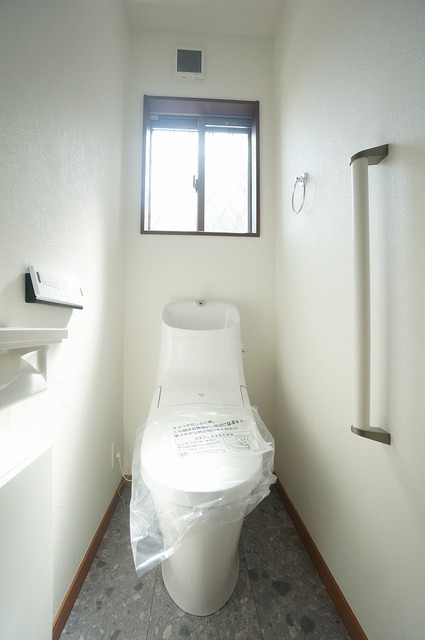 ＪＲ武蔵野線 北朝霞駅 徒歩16分 2階建 築5年のトイレ写真