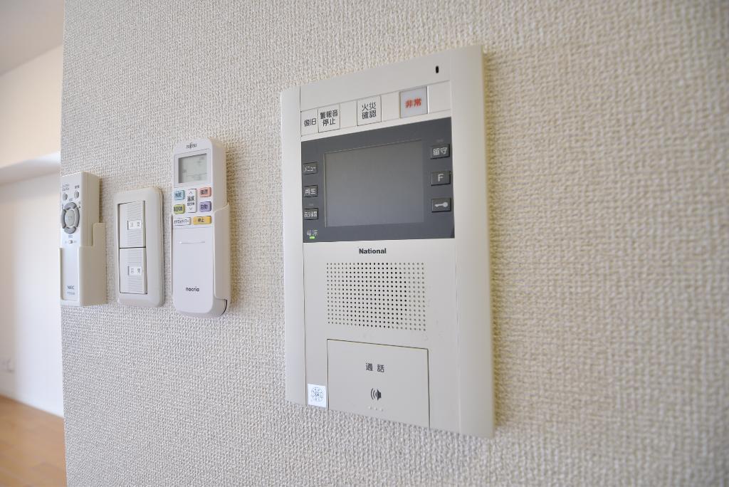 セキュリティ　カメラ付インターホン