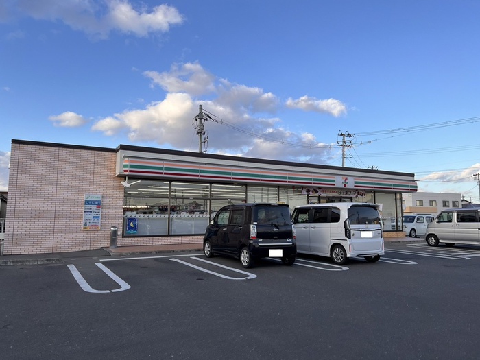 コンビニ　セブンイレブン亘理東郷店（コンビニ）まで290m