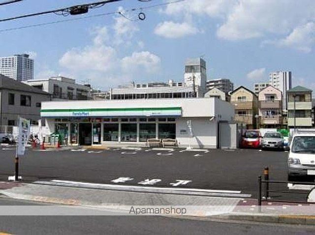 コンビニ　ファミリーマート豊玉中三丁目店（コンビニ）まで342m