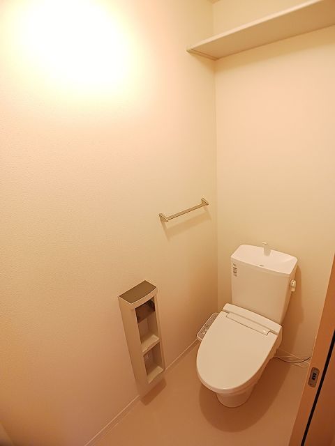 シャーメゾンNのトイレ写真