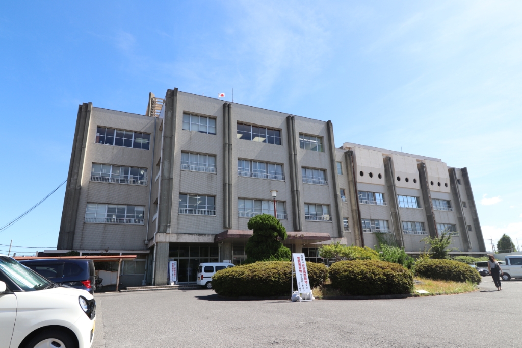 役所　近江八幡市役所（役所）まで631m