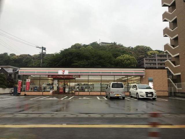 コンビニ　セブンイレブン 福岡愛宕1丁目店（コンビニ）まで570m