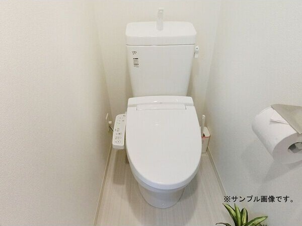 プレサンス名古屋STATIONサティナのトイレ写真