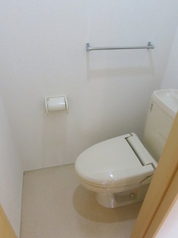 トイレ　ゆったりとした空間のトイレです